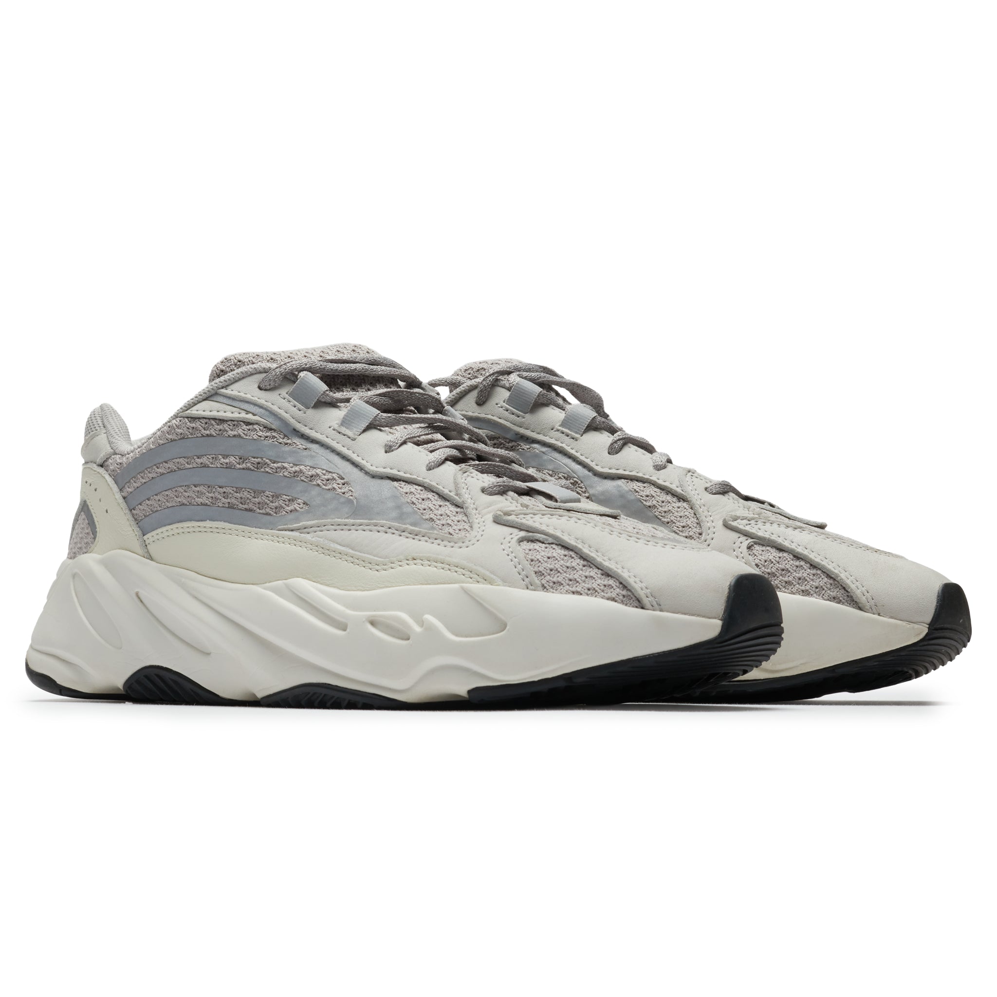 Front Side View of of Preloved - Adidas Yeezy Boost 700 V2 Static EF2829